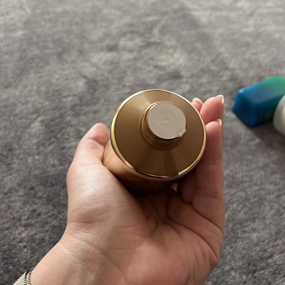 Elizabeth Grant glamour bath and shower gell 200 ml - Picture 6 of 6